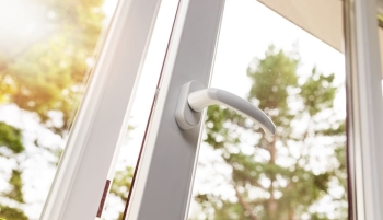 fenetres_fenetre-ouverte-vue-exterieure