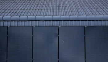 panneau-solaire-toit-plat